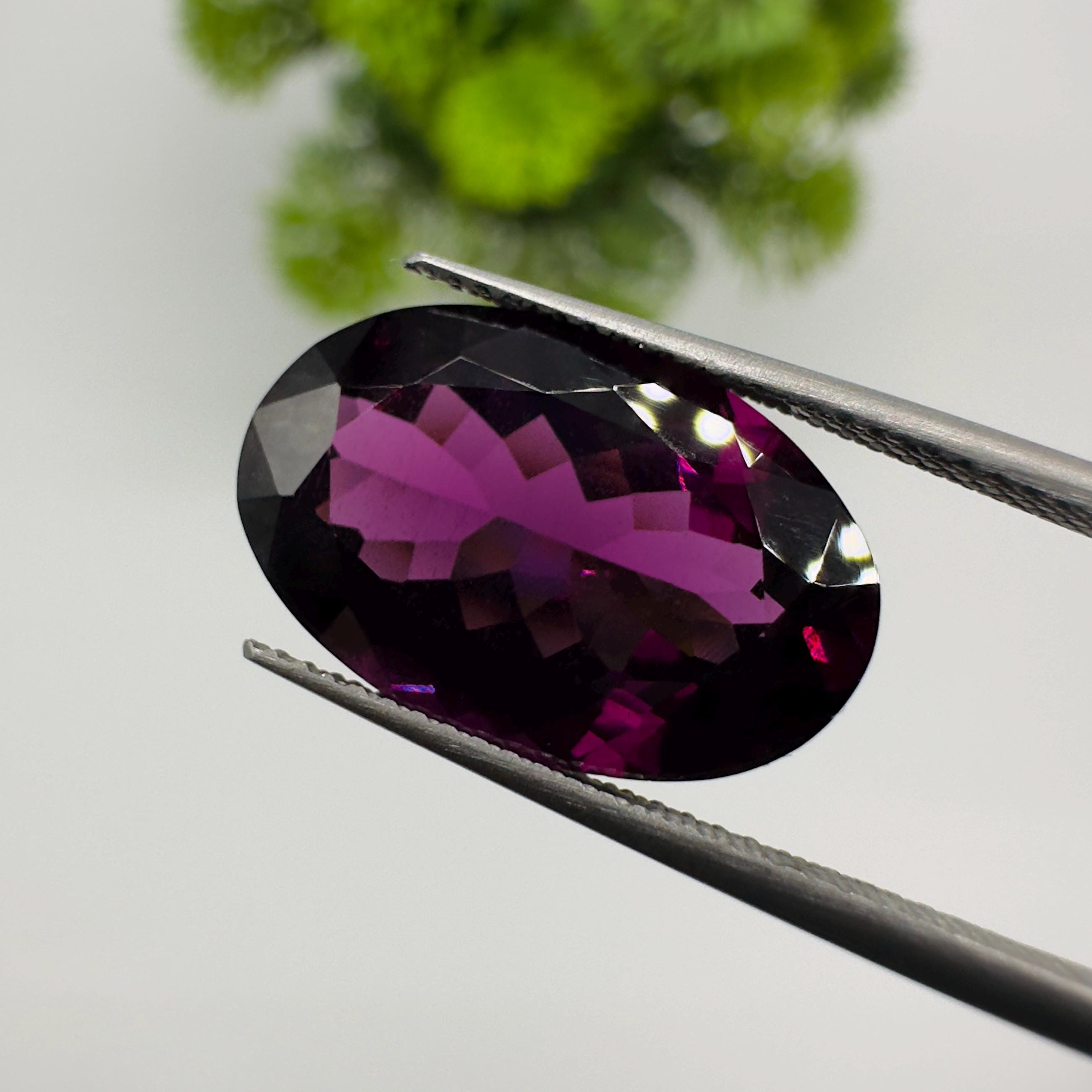 Natural Rhodolite Garnet Faceted Oval Loose Gemstone 9.65 Carat AAA Purple Pink Raspberry Red Garnet Stone for Fine Jewelry