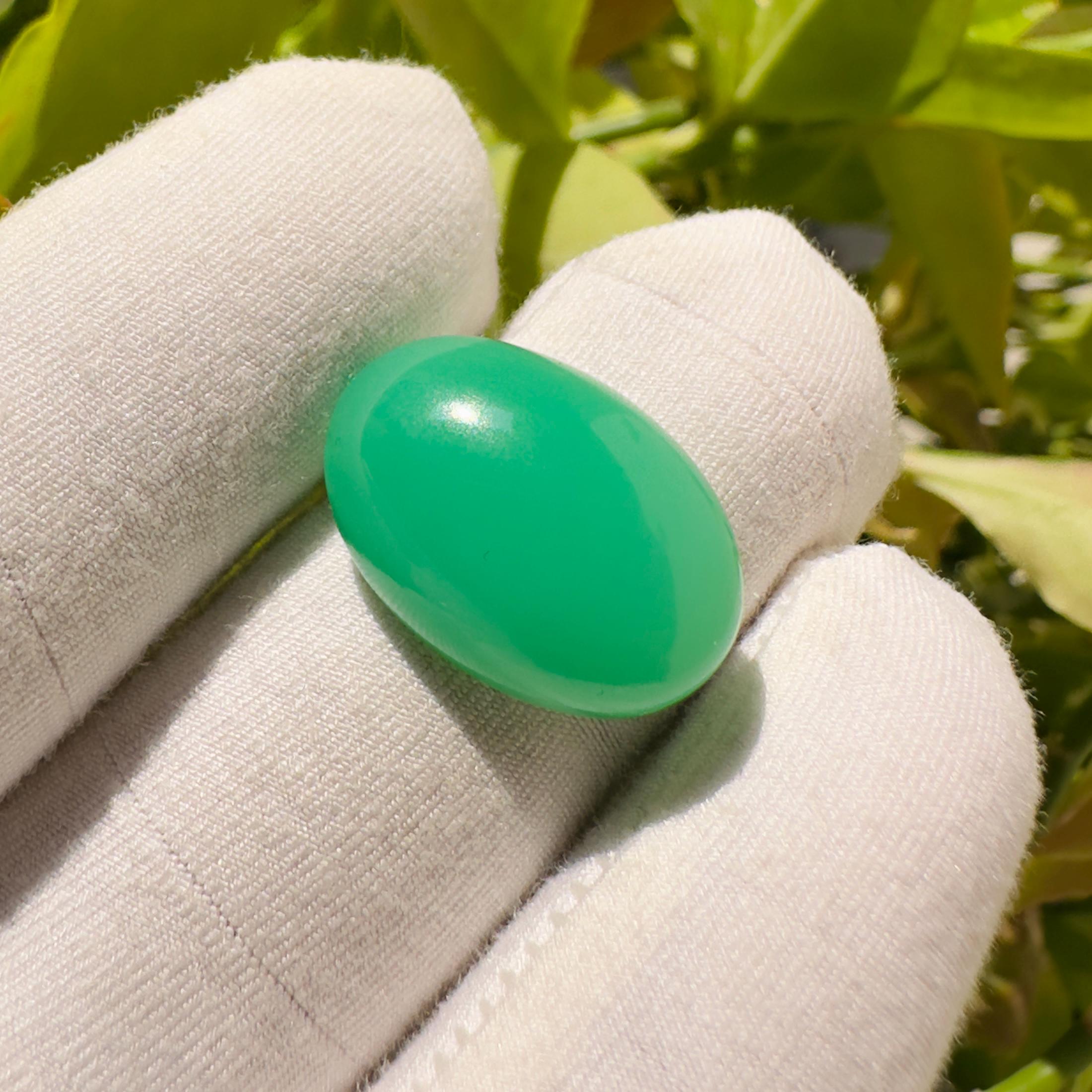 Natural Chrysoprase Oval Cabochon Loose Gemstone 13.20 Carat AAA Green Chrysoprase Stone for Jewelry Making