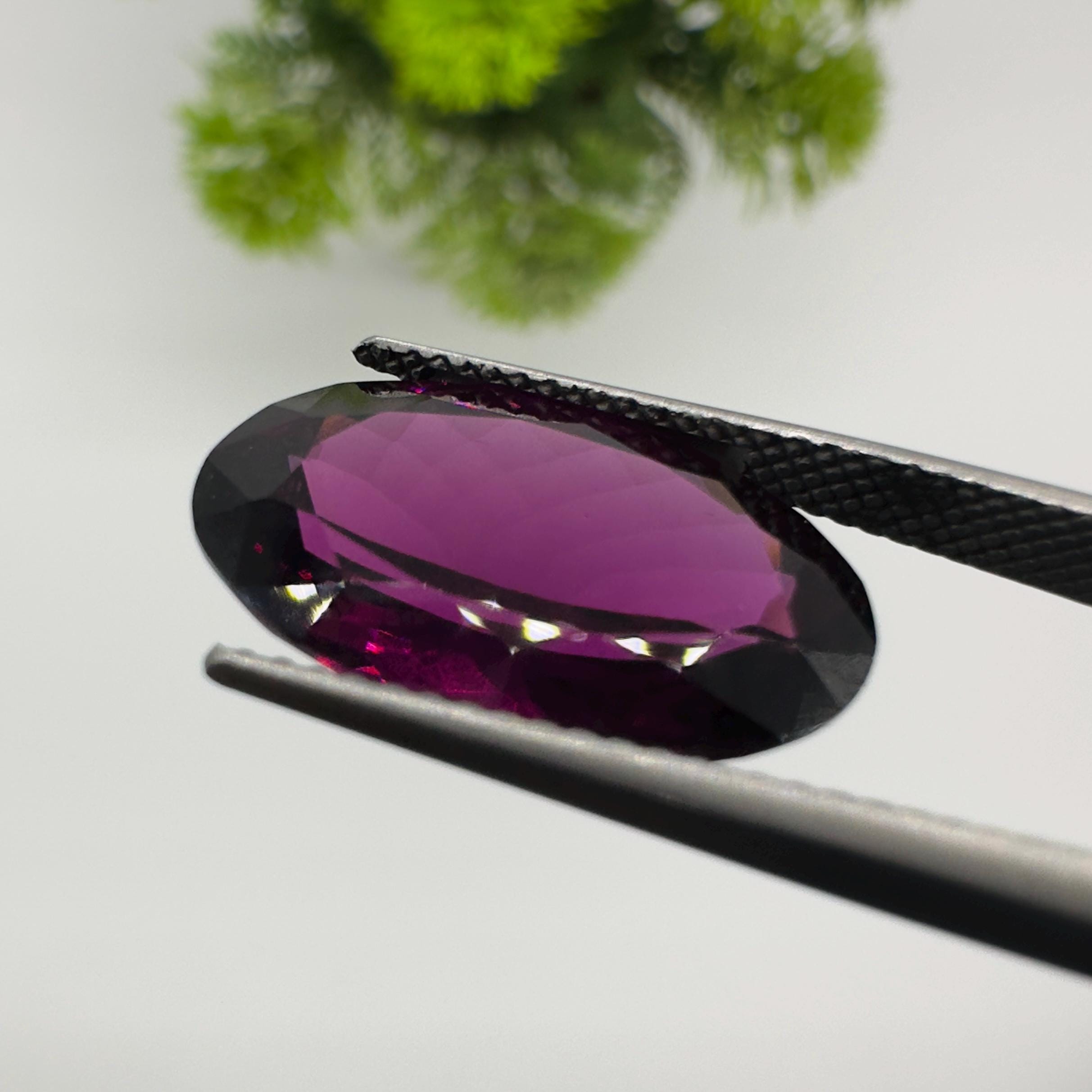 Natural Rhodolite Garnet Faceted Oval Loose Gemstone 9.65 Carat AAA Purple Pink Raspberry Red Garnet Stone for Fine Jewelry