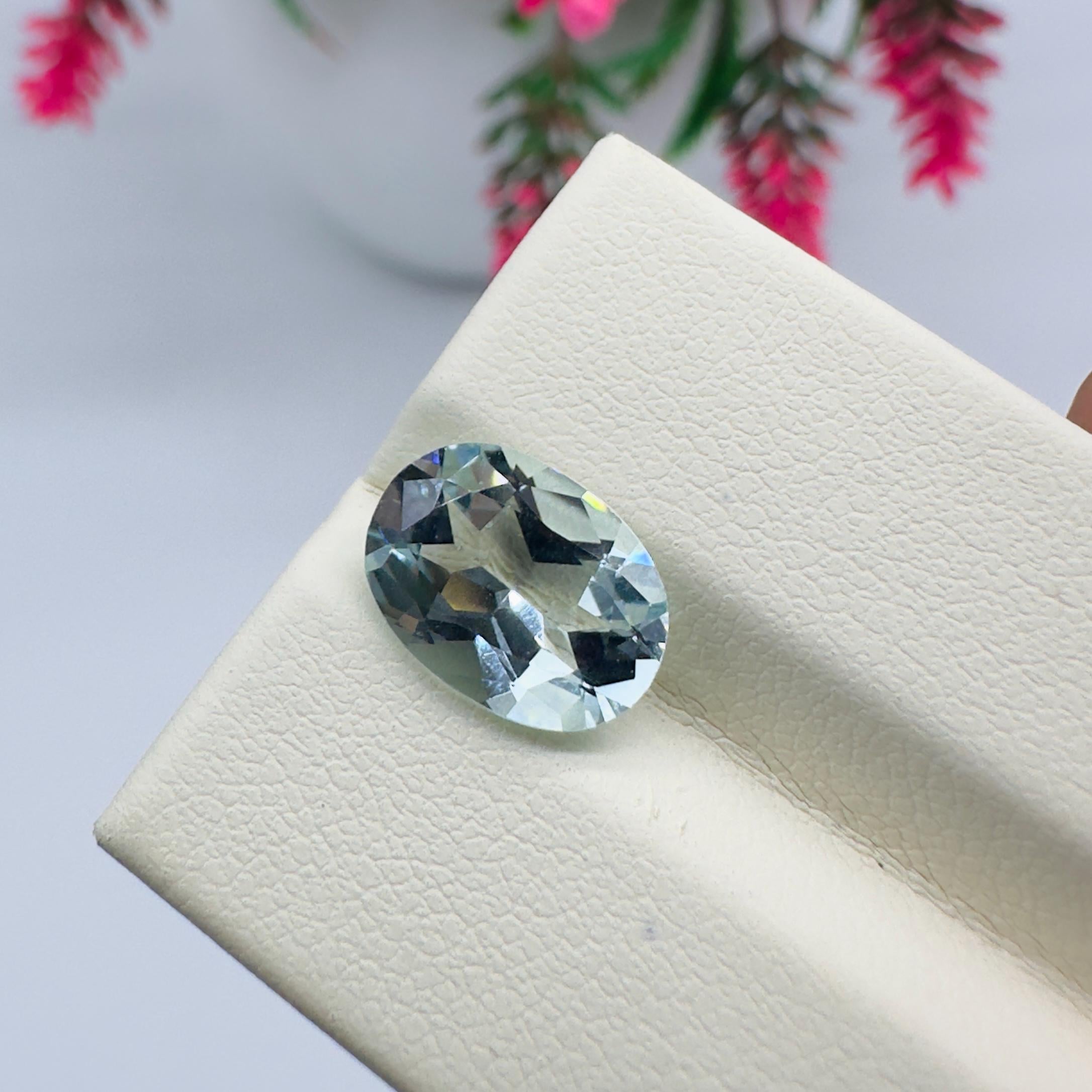 Natural Aquamarine Faceted Oval Cut Loose Gemstone 2.40 Carat AAA Light Blue Aquamarine Stone for Jewelry Making