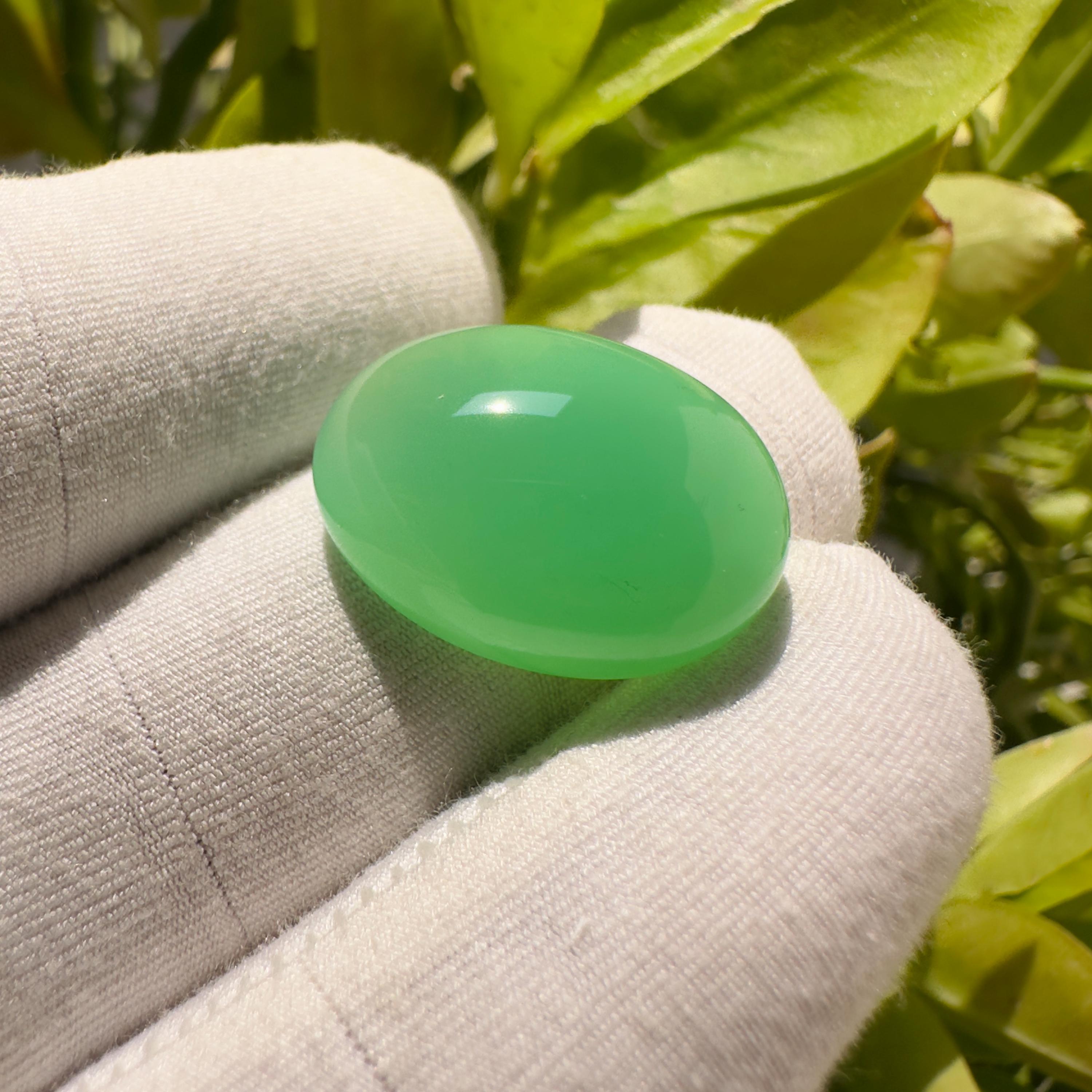 • Stone Name: Natural Chrysoprase • Shape: Oval • Cut: Cabochon • Size: 21 × 15 × 8 mm (Approx) • Weight: 19.40 Carats (Approx) • Quantity: 1 Piece