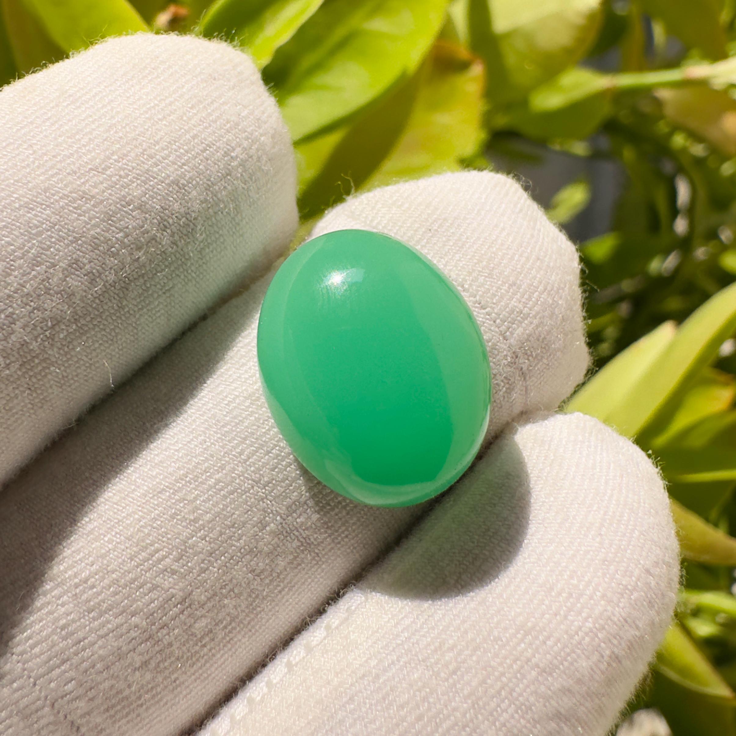 Natural Chrysoprase Oval Cabochon Loose Gemstone 10.30 Carat Green Chrysoprase Stone for Jewelry Making