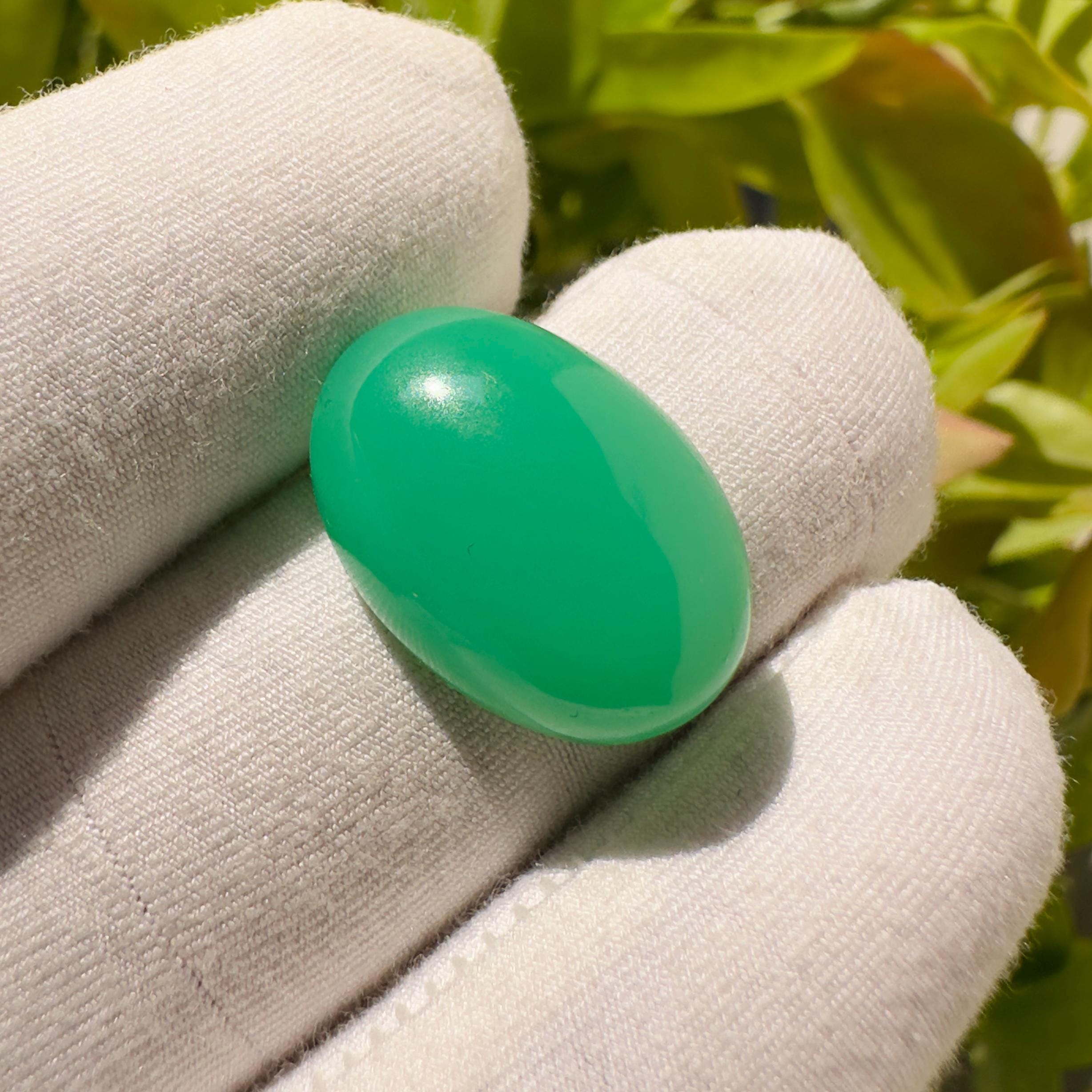Natural Chrysoprase Oval Cabochon Loose Gemstone 13.20 Carat AAA Green Chrysoprase Stone for Jewelry Making