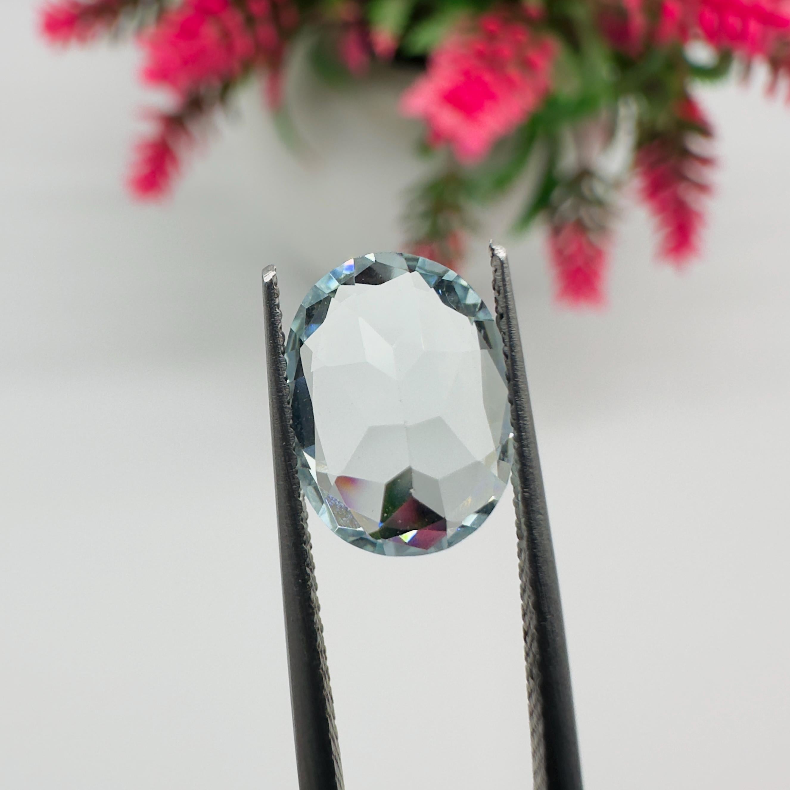 Natural Aquamarine Faceted Oval Cut Loose Gemstone 2.40 Carat AAA Light Blue Aquamarine Stone for Jewelry Making
