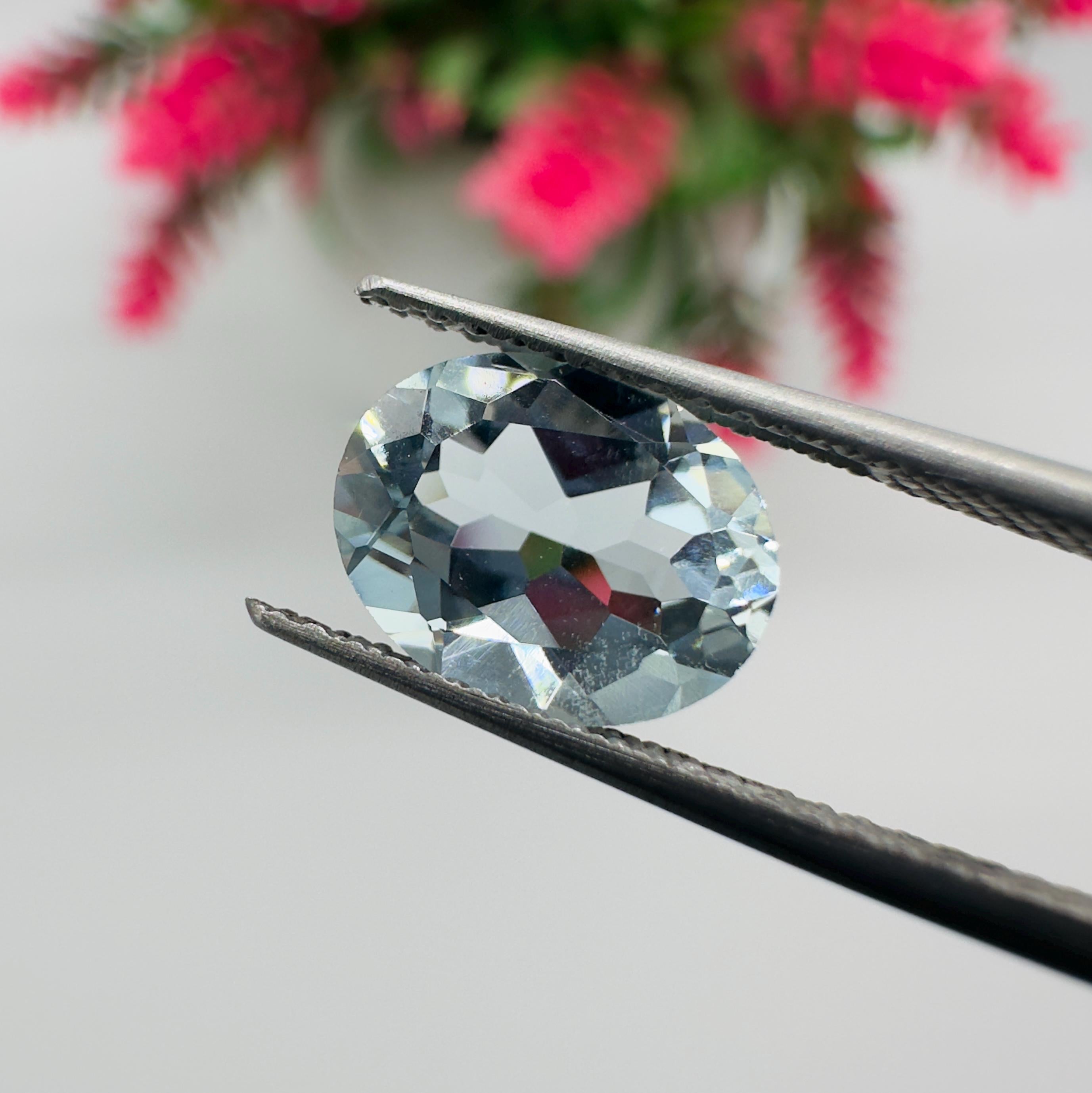 Natural Aquamarine Faceted Oval Cut Loose Gemstone 1.60 Carat AAA Light Blue Aquamarine Stone for Fine Jewelry Making