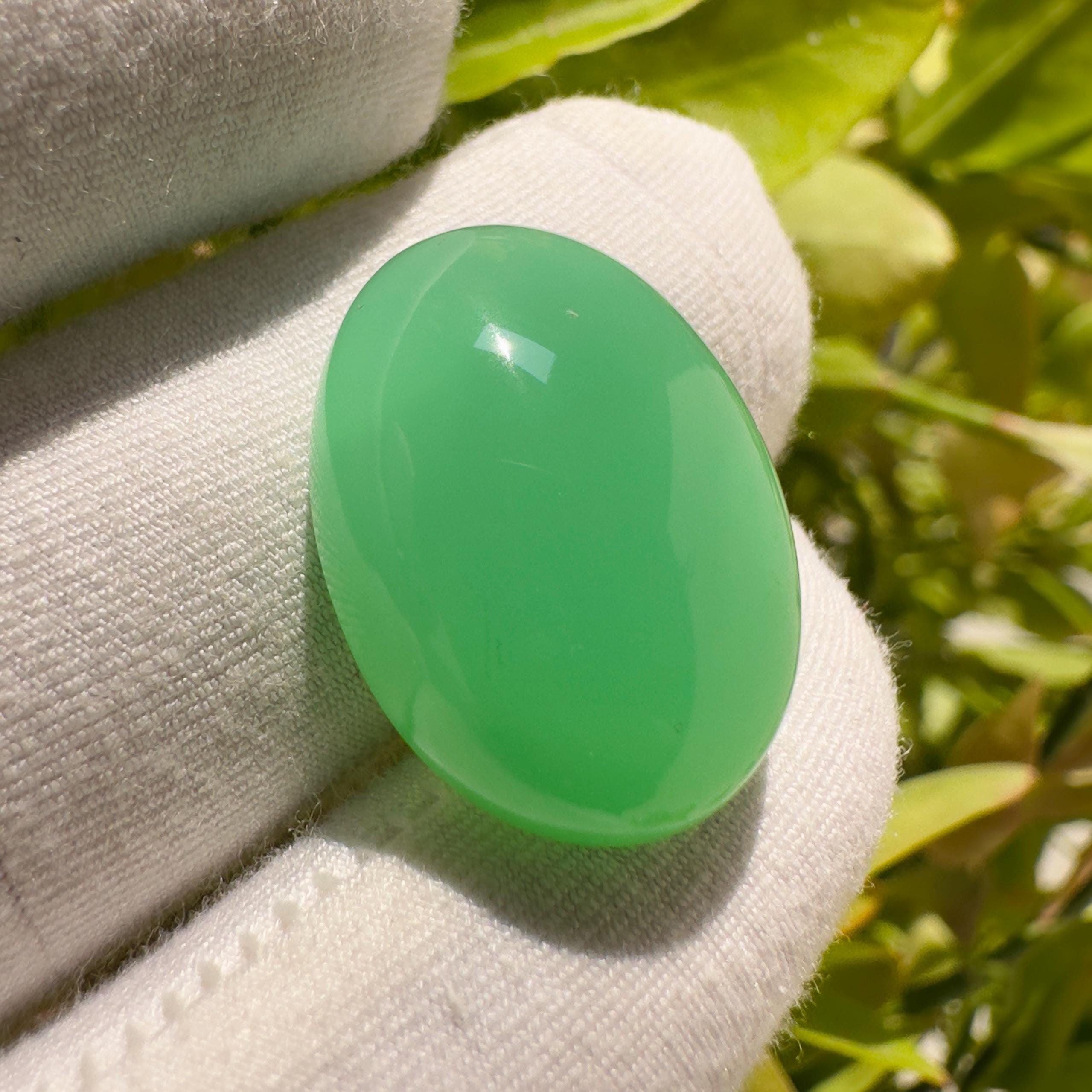 • Stone Name: Natural Chrysoprase • Shape: Oval • Cut: Cabochon • Size: 21 × 15 × 8 mm (Approx) • Weight: 19.40 Carats (Approx) • Quantity: 1 Piece