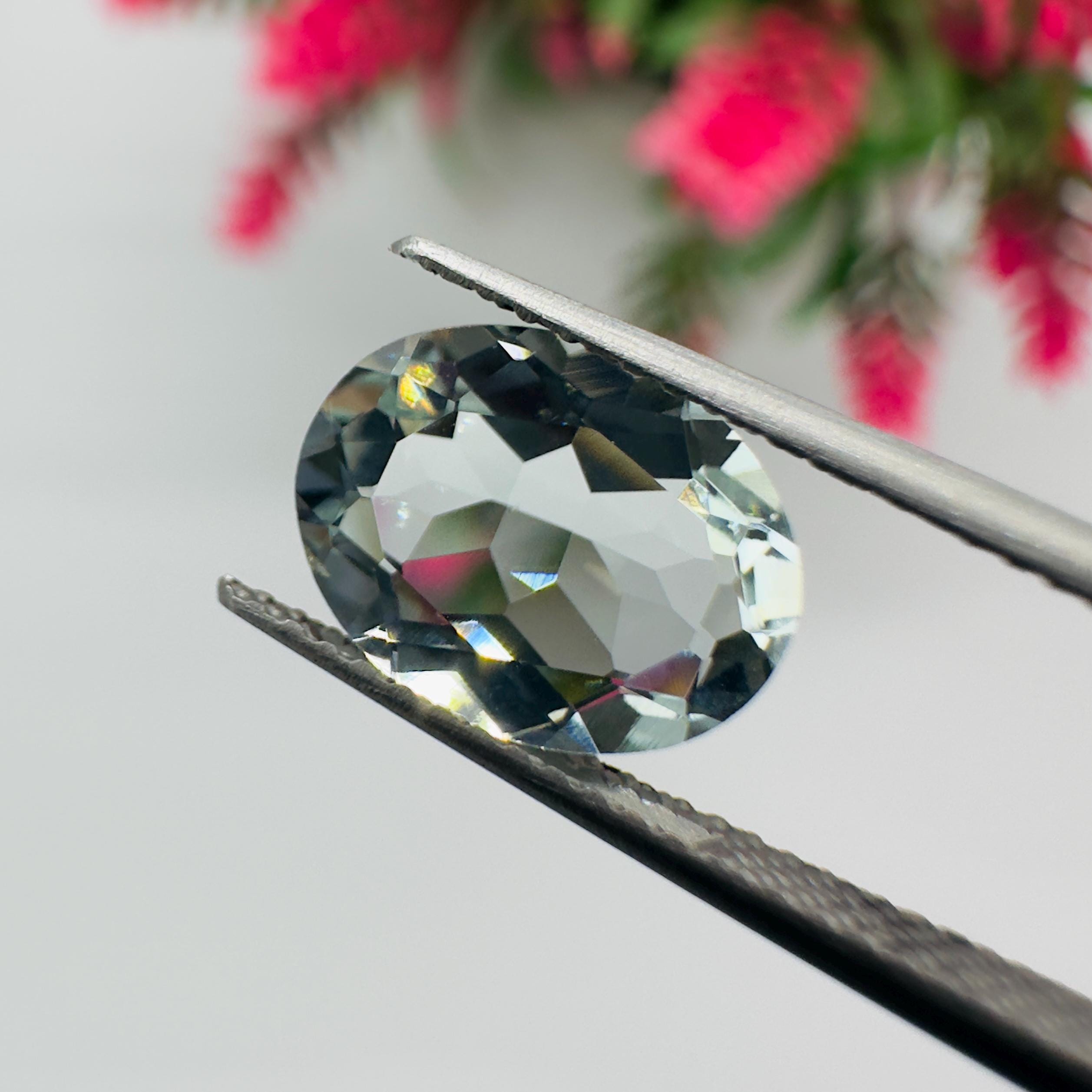 Natural Aquamarine Faceted Oval Cut Loose Gemstone 2.20 Carat AAA Light Blue Aquamarine Stone for Fine Jewelry Making