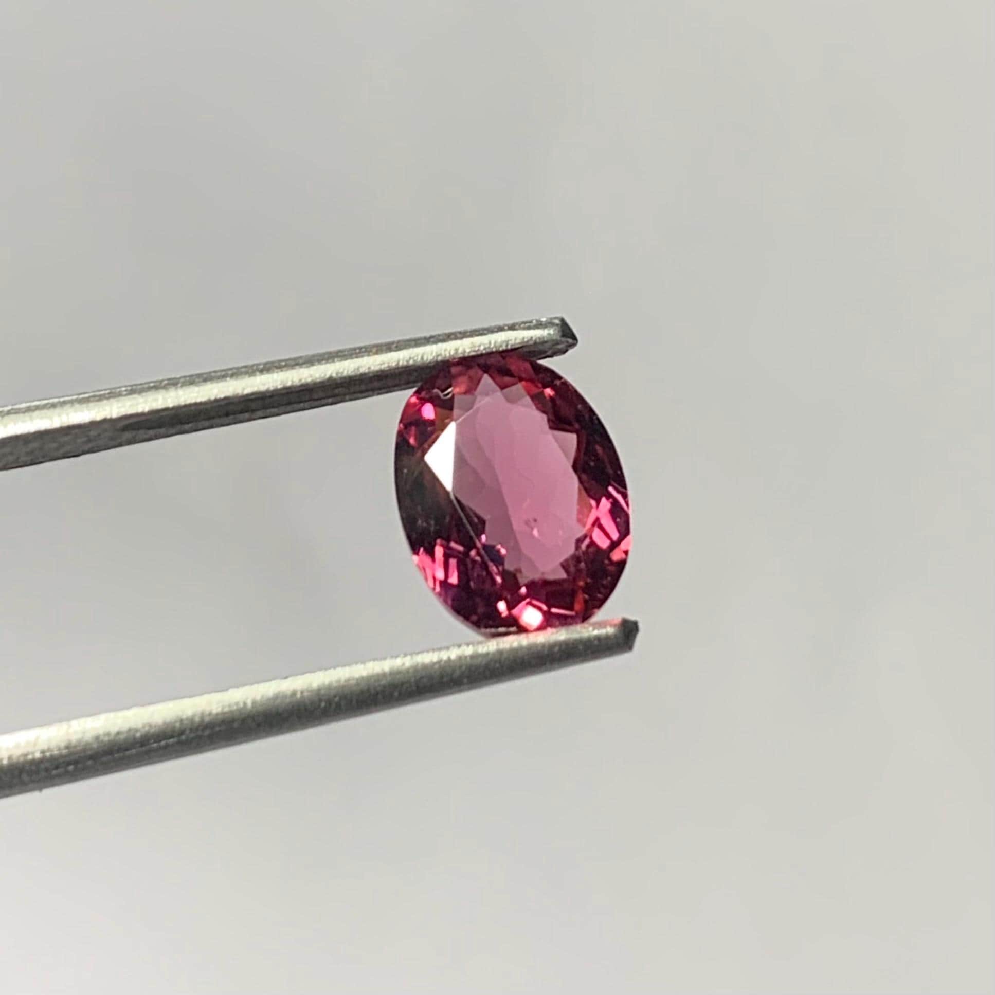 Natural Pink Tourmaline Faceted Oval Loose Gemstone 1.20 Carat AAA Pink Tourmaline Stone for Fine Jewelry Making