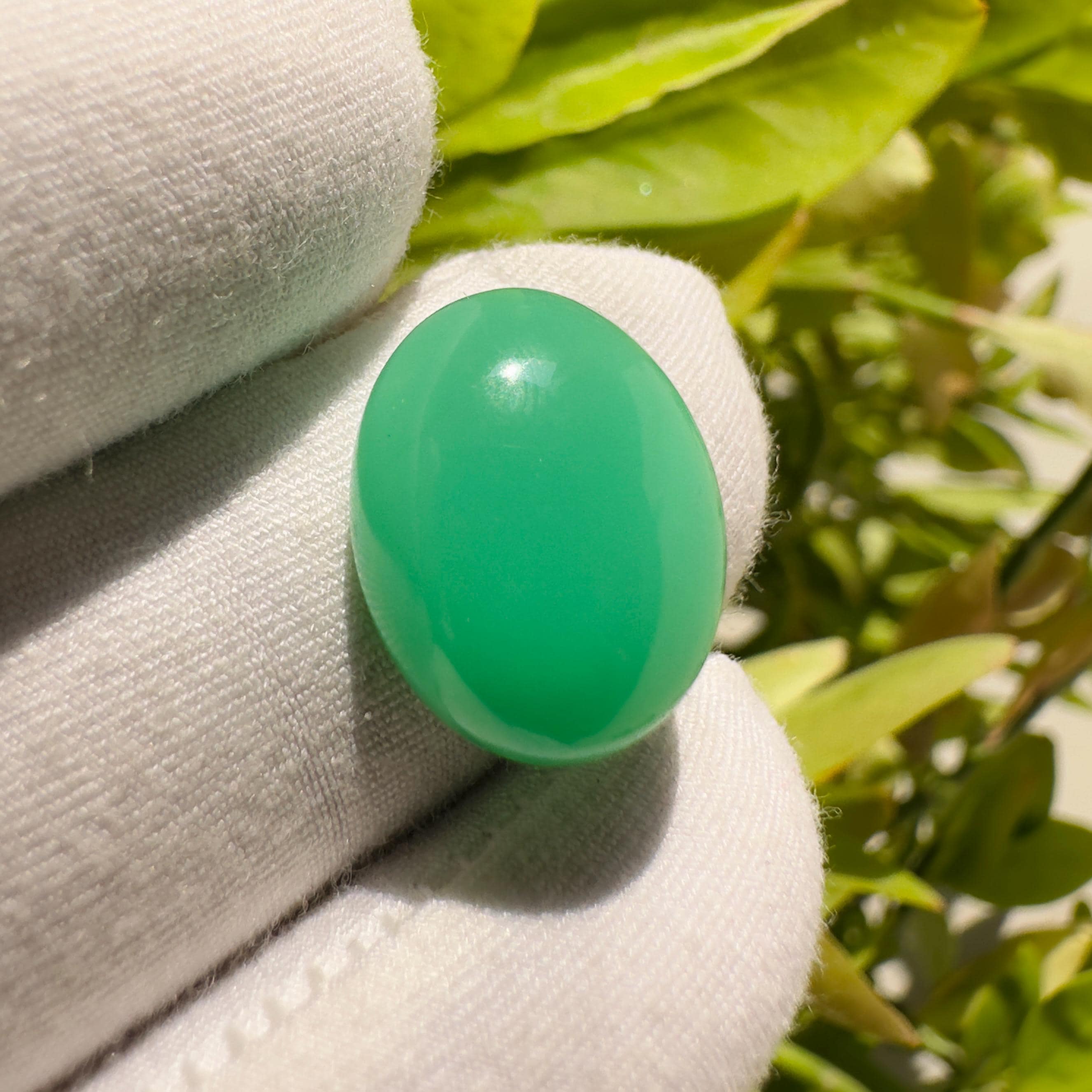 Natural Chrysoprase Oval Cabochon Loose Gemstone 10.30 Carat Green Chrysoprase Stone for Jewelry Making