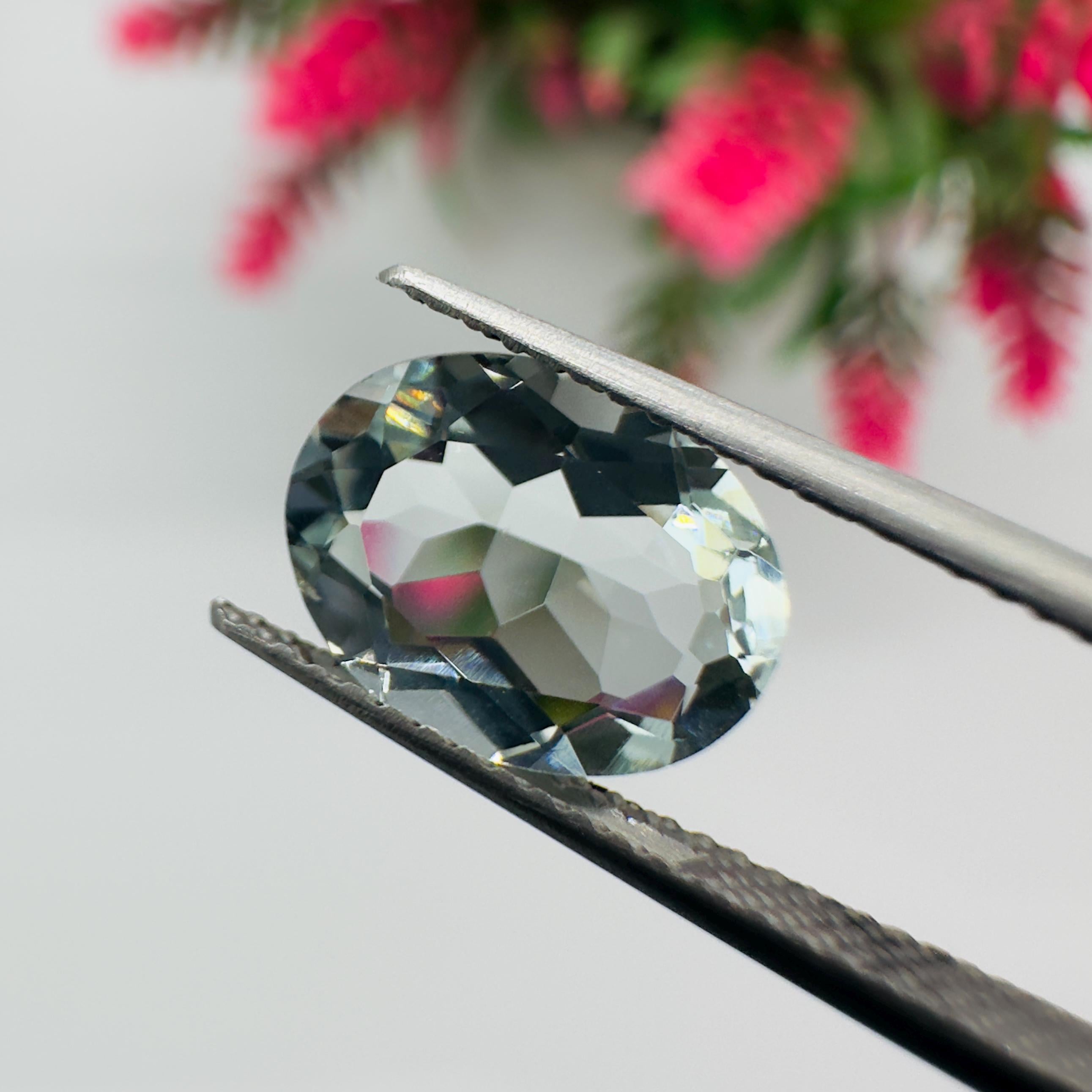 Natural Aquamarine Faceted Oval Cut Loose Gemstone 2.20 Carat AAA Light Blue Aquamarine Stone for Fine Jewelry Making