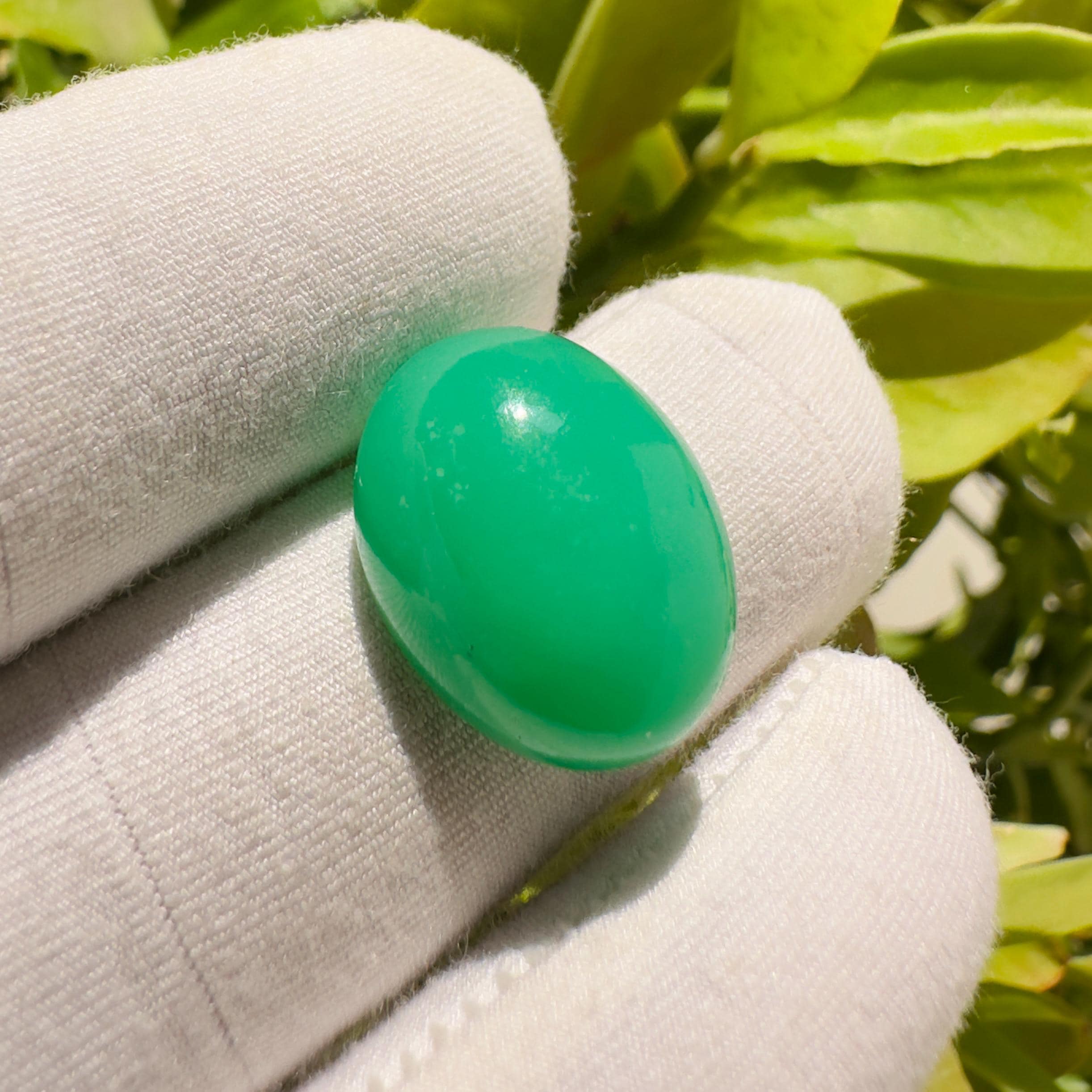 Natural Chrysoprase Oval Cabochon Loose Gemstone 12.15 Carat Green Chrysoprase Stone for Jewelry Making