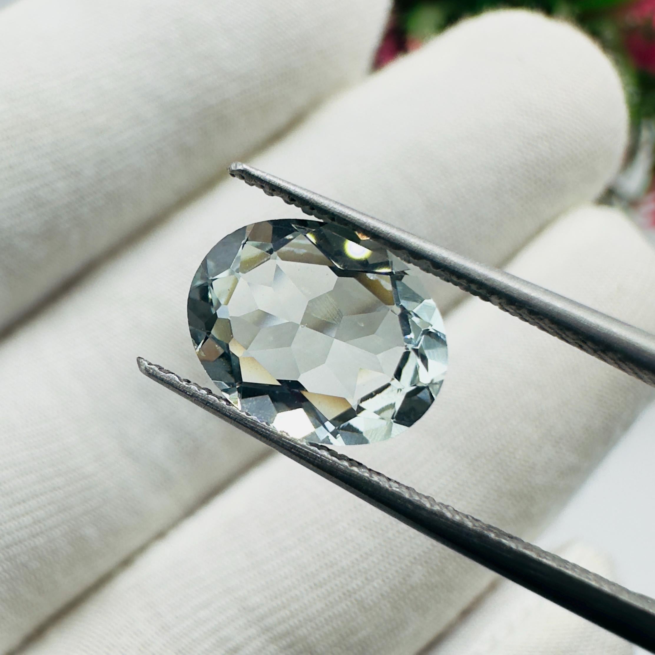 Natural Aquamarine Faceted Oval Cut Loose Gemstone 2.20 Carat AAA Light Blue Aquamarine Stone for Fine Jewelry Making