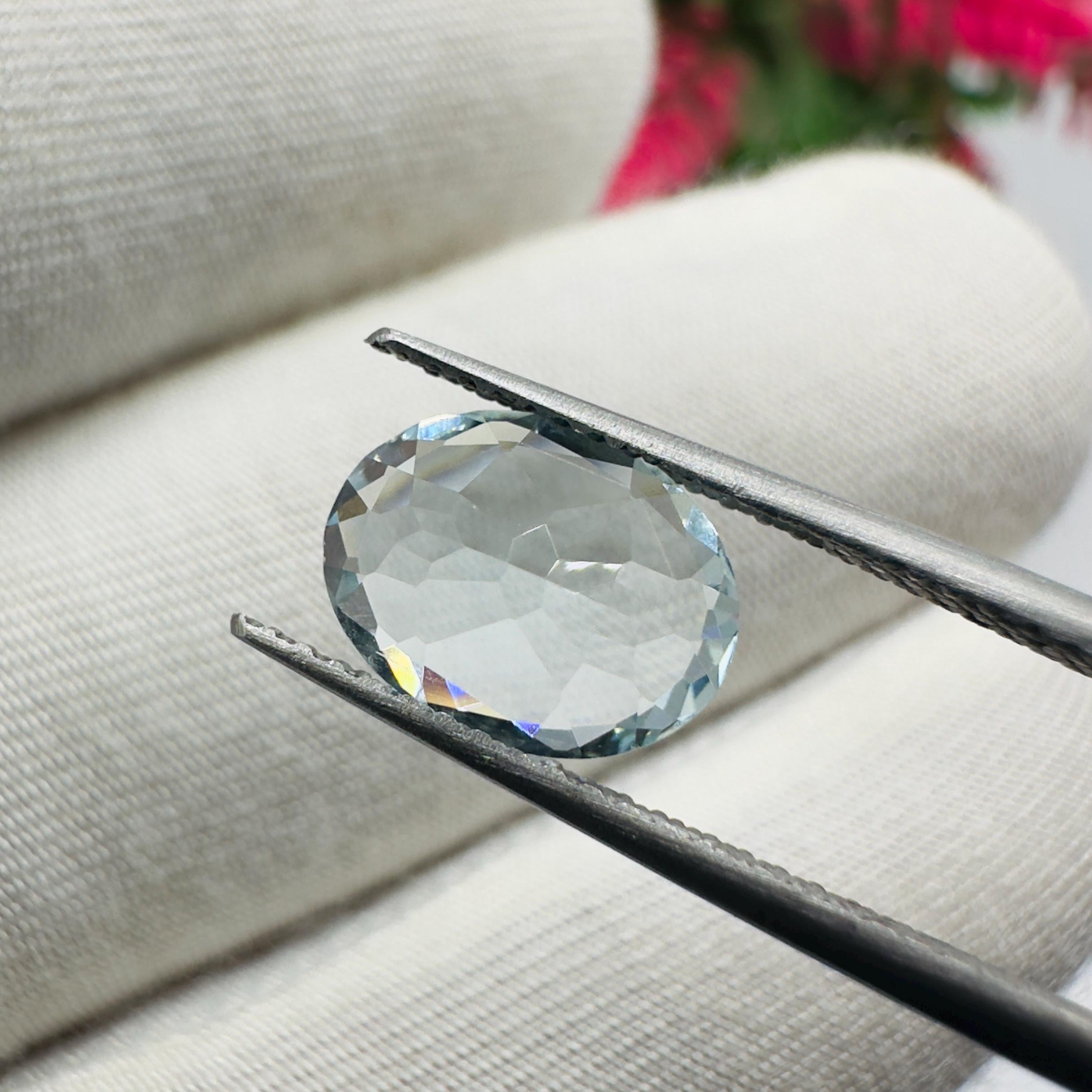 Natural Aquamarine Faceted Oval Cut Loose Gemstone 1.60 Carat AAA Light Blue Aquamarine Stone for Fine Jewelry Making