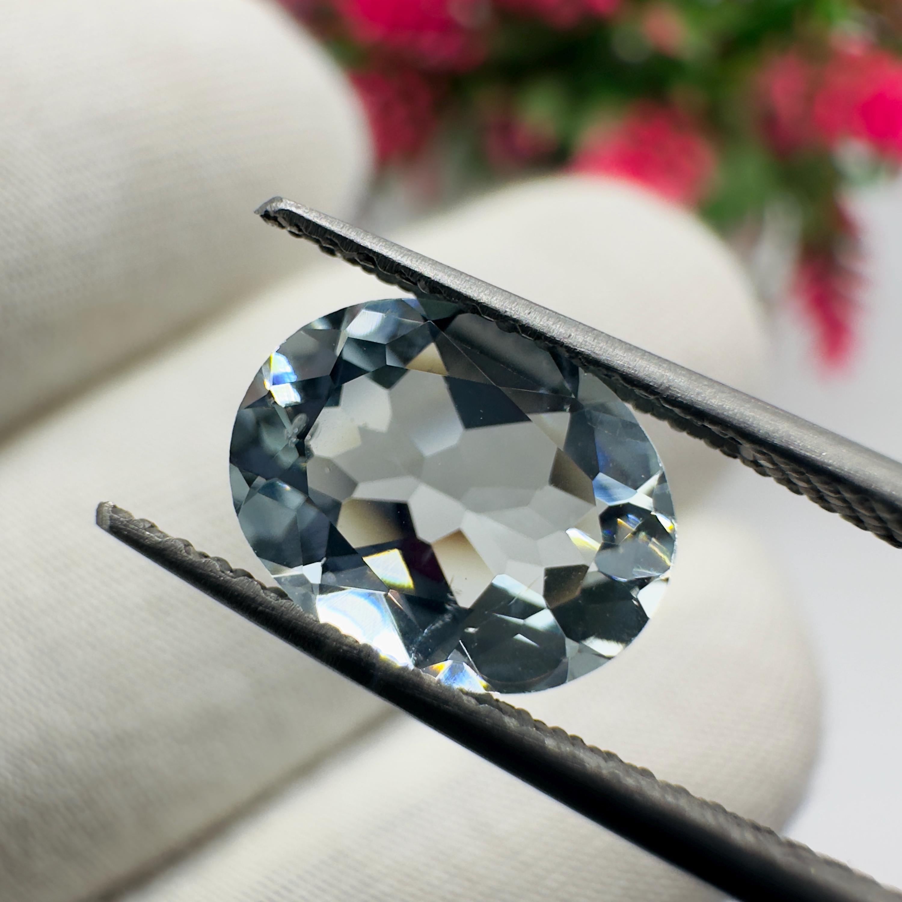 Natural Aquamarine Faceted Oval Cut Loose Gemstone 1.40 Carat AAA Light Blue Aquamarine Stone for Fine Jewelry Making