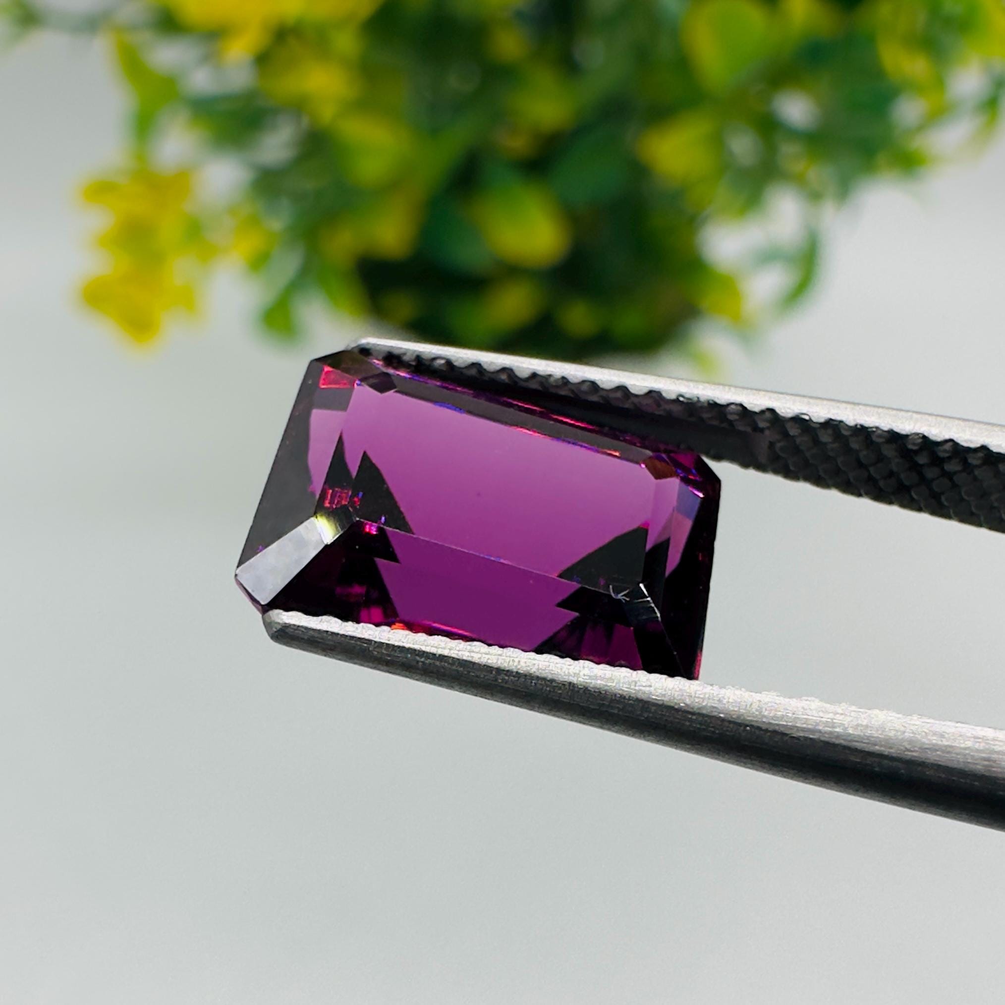 Natural Rhodolite Garnet Faceted Octagon Loose Gemstone 6.60 Carat AAA Emerald Cut Purple Pink Raspberry Red Stone for Fine Jewelry