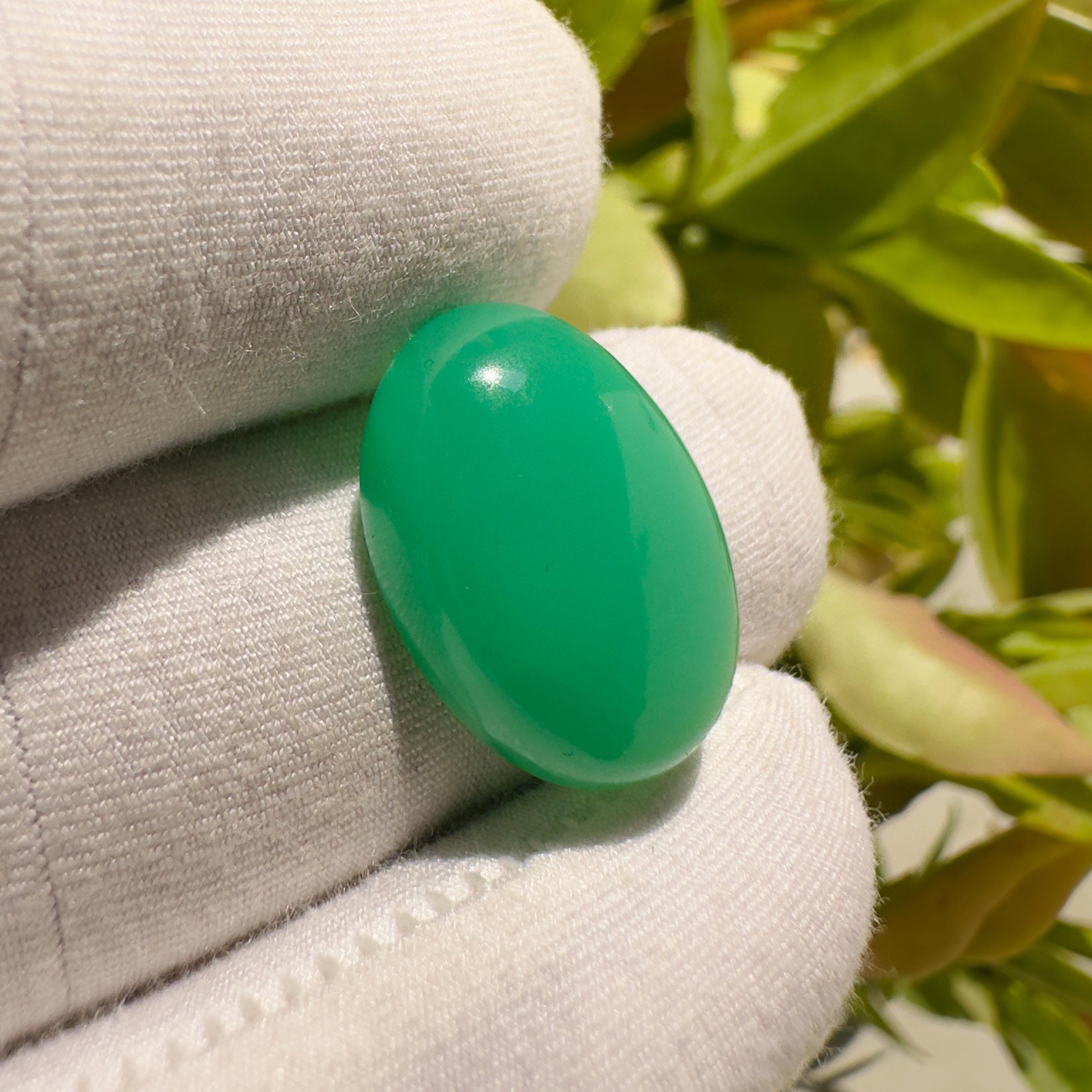 Natural Chrysoprase Oval Cabochon Loose Gemstone 13.20 Carat AAA Green Chrysoprase Stone for Jewelry Making