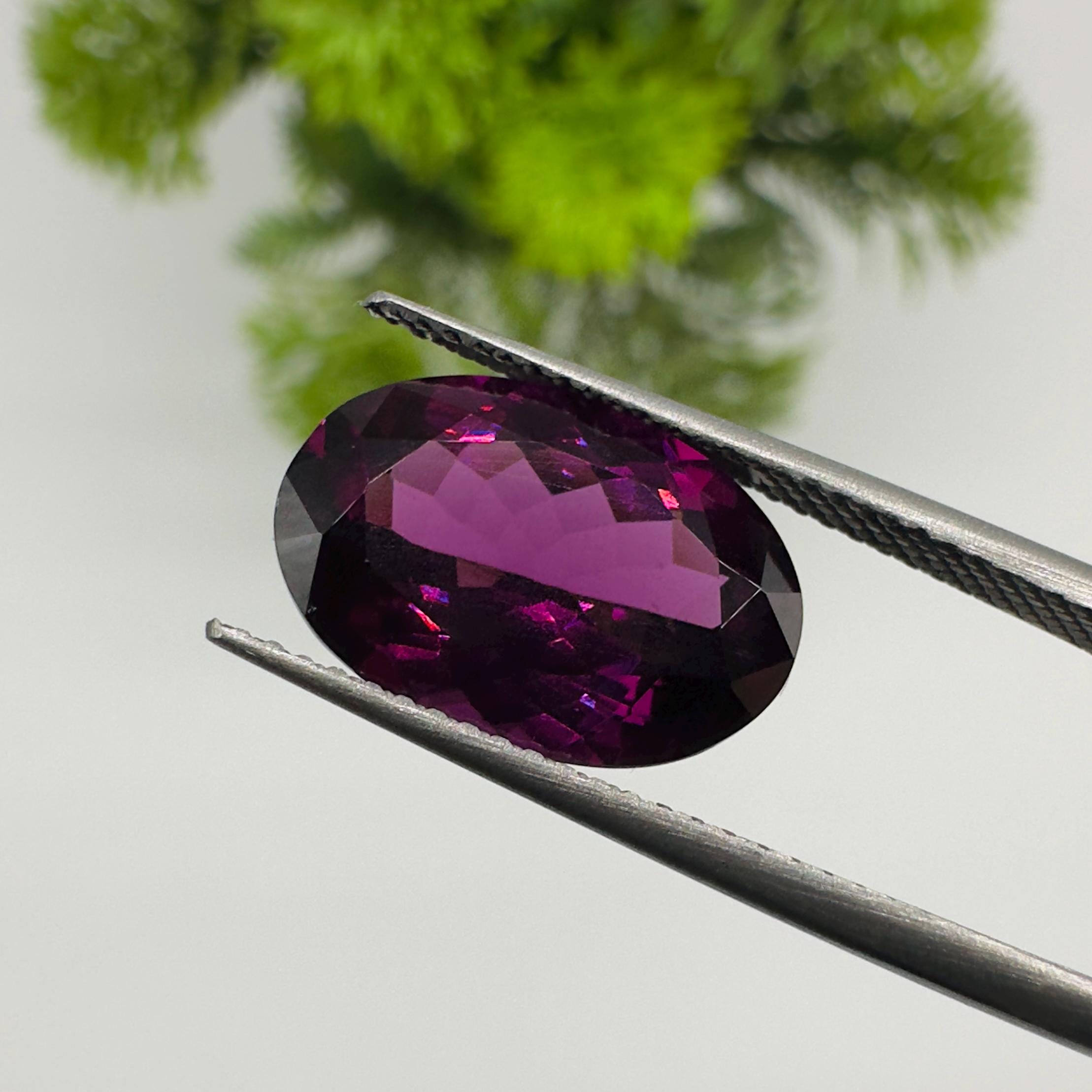 Natural Rhodolite Garnet Faceted Oval Loose Gemstone 5.70 Carat AAA Purple Pink Raspberry Red Garnet Stone for Fine Jewelry